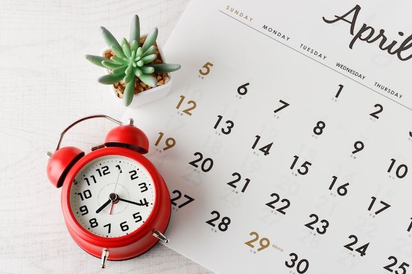 年間休日125日